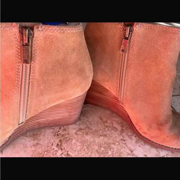 Excellent condition lucky brand wedge boots - Picture 5 of 13